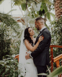 Bytom, Gliwice, Jastrzębie, Katowice, Pan młody, Panna młoda, Racibórz, Rybnik, Wesele, Wodzisław, botaniczny, fotograf ślubny, fotografia ślubna, garnitur, małżeństwo, natura, ogród, palmiarnia, państwo młodzi, rośliny, suknia ślubna, zielono, Śląsk, Żory