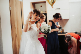 boho, bytom, cieszyn, czerwionka, dj matyjas, dom przyjęć contra, fotograf, fotografia, garnitur, gliwice, jastrzębie, katowice, leszczyny, moments, młoda, młody, okolicznościowa, pan, pani, panna, pawłowice, pszczyna, racibórz, red dress studio, ruda śląska, rybnik, sukienka, suknia, ustroń, vintage, wesele, wisła, wodzisław, zabrze, ślub, ślubna, śląsk, żory