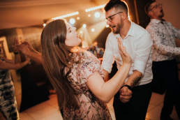 boho, bytom, cieszyn, czerwionka, dj matyjas, dom przyjęć contra, fotograf, fotografia, garnitur, gliwice, jastrzębie, katowice, leszczyny, moments, młoda, młody, okolicznościowa, pan, pani, panna, pawłowice, pszczyna, racibórz, red dress studio, ruda śląska, rybnik, sukienka, suknia, ustroń, vintage, wesele, wisła, wodzisław, zabrze, ślub, ślubna, śląsk, żory