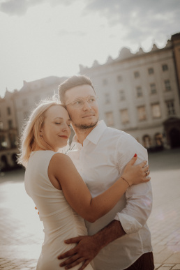 Bytom, Gliwice, Jastrzębie, Katowice, Kraków, Racibórz, Rybnik, Wodzisław, fotograf, fotografia, miłość, narzeczeńska, para, rynek, sesja, sukiennice, zakochani, Śląsk, ślubna, Żory