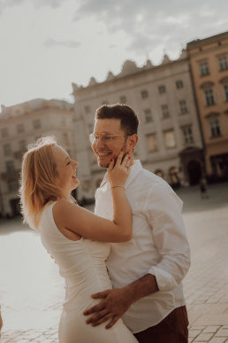 Bytom, Gliwice, Jastrzębie, Katowice, Kraków, Racibórz, Rybnik, Wodzisław, fotograf, fotografia, miłość, narzeczeńska, para, rynek, sesja, sukiennice, zakochani, Śląsk, ślubna, Żory